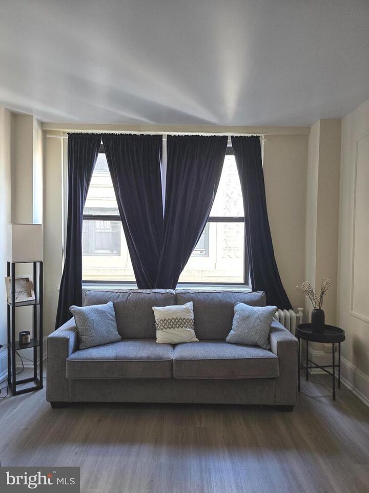 Property Photo:  1324 Locust Street 00 1428  PA 19107 