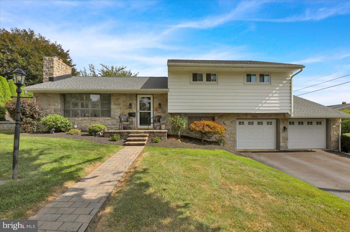 Property Photo: 320 Pennsylvania Avenue PA 19607