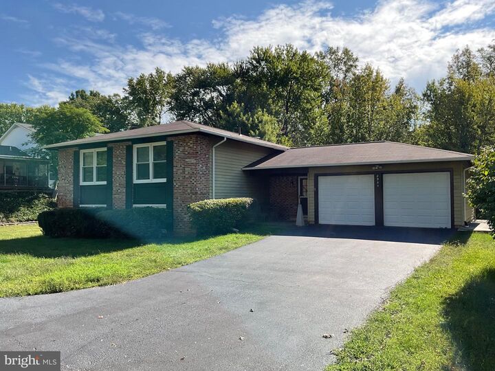 Property Photo:  8904 Grass Valley Court  VA 22153 