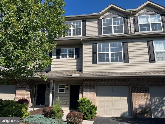Property Photo: 107 Hawk Court PA 17036