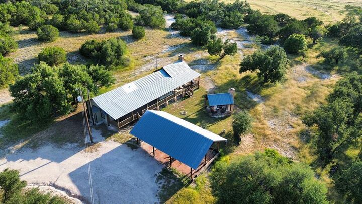 Property Photo:  434 Gold-Schaefer Rd  TX 78624 
