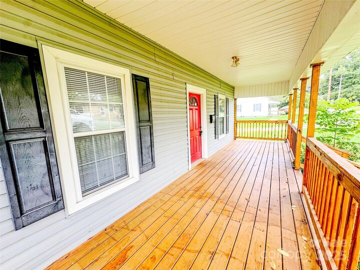 Property Photo:  818 Grier Street  NC 28092 