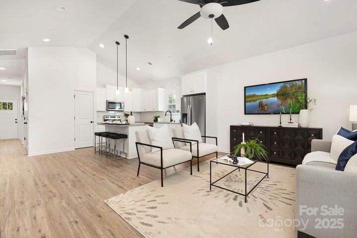 Property Photo: 422 W McLelland Avenue NC 28117