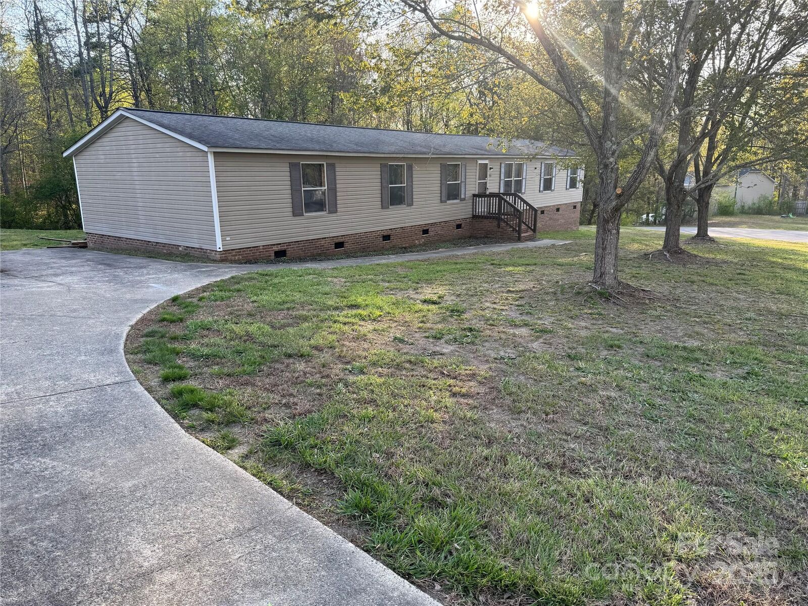 Property Photo: 142 Crown Court NC 28086