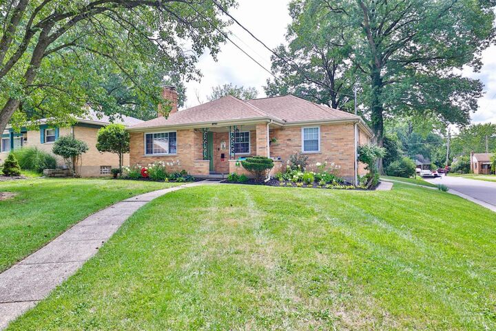Property Photo: 2731 Breezy Way OH 45239