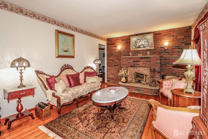 Property Photo:  257 S 6th Avenue  NJ 08904 