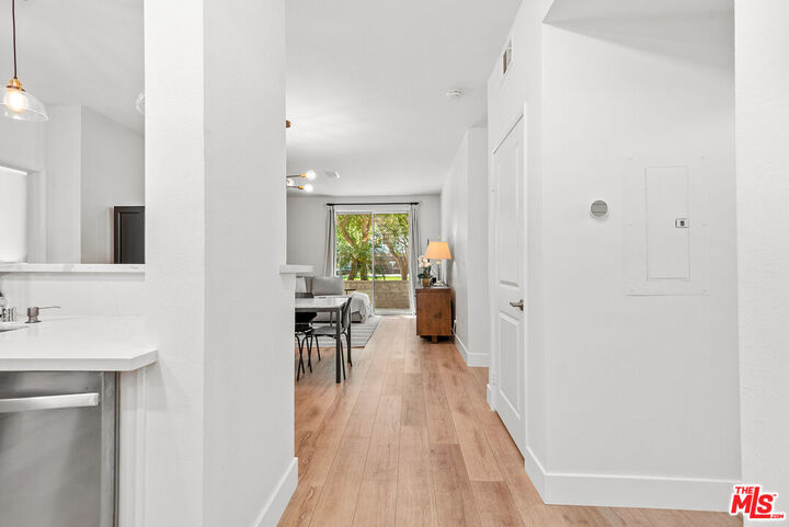 Property Photo:  6400 Crescent Park  CA 90094 