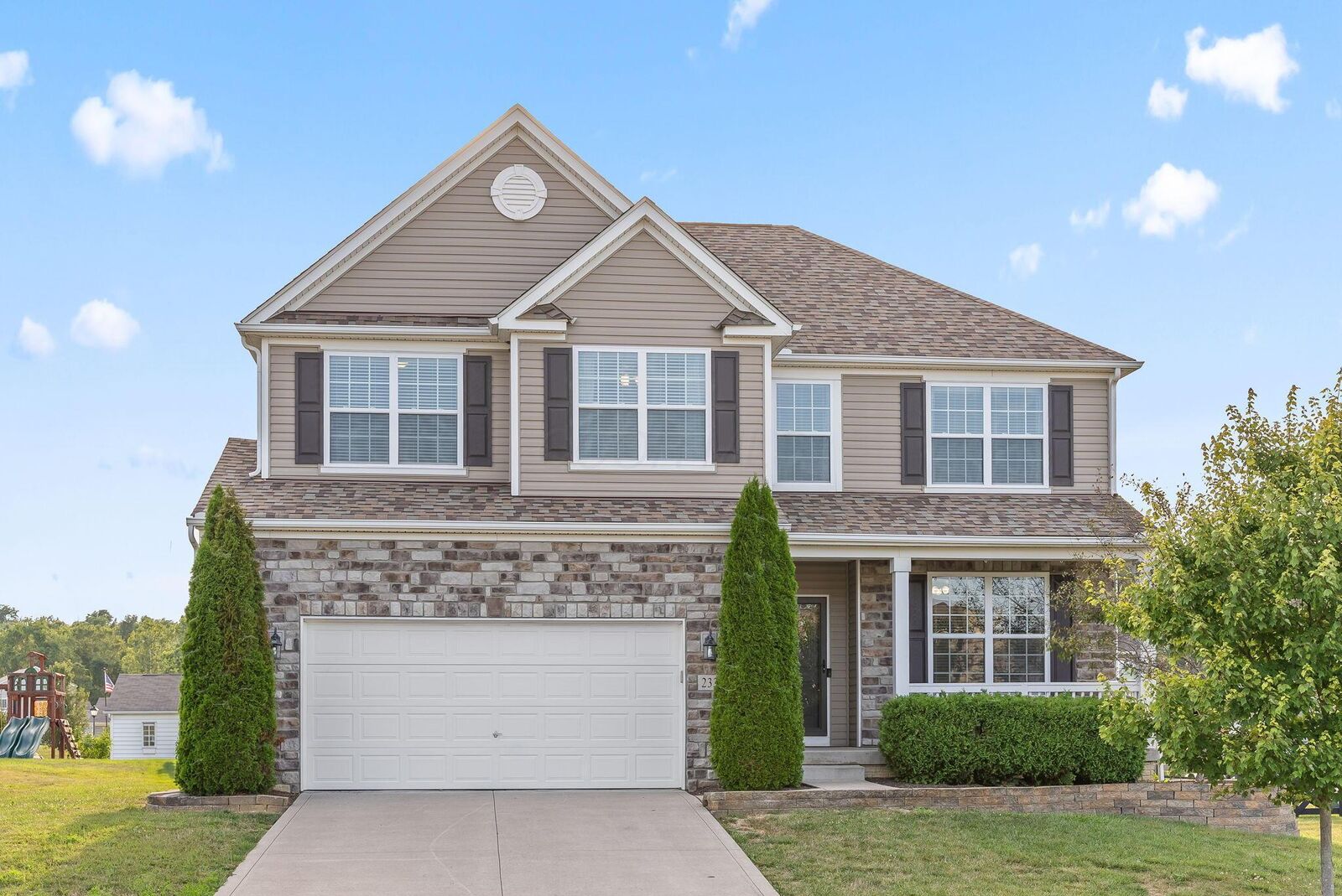 Property Photo:  233 Auburn Drive  OH 43055 