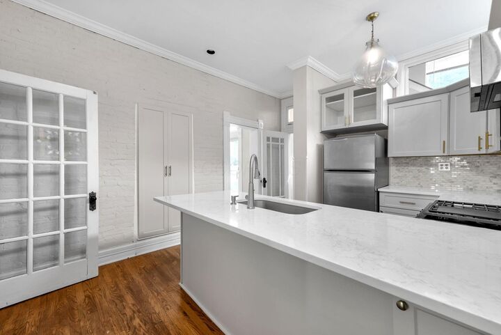 Property Photo:  1298 Hunter Avenue  OH 43201 