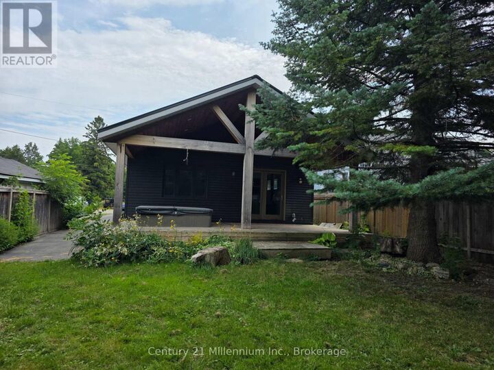 Property Photo:  22 Market Street  ON L9Y 3M6 