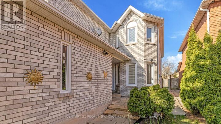 Property Photo:  3464 Nutcracker Drive  ON L5N 6E7 
