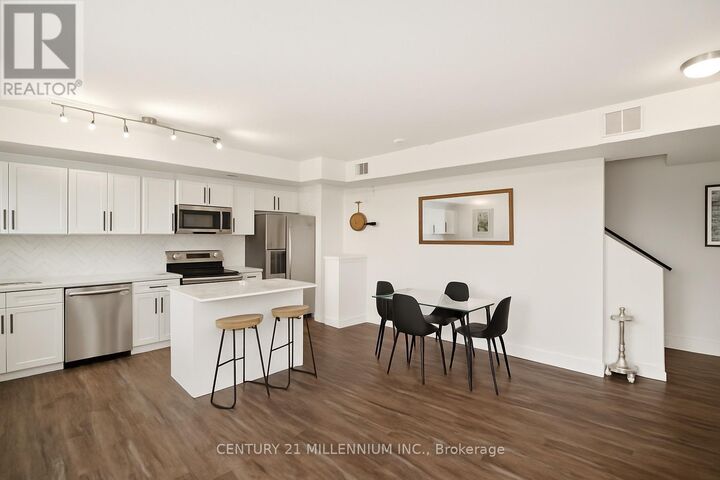 Property Photo:  17 Centre Street 311  ON L9W 7S6 