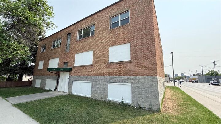 Photo de la propriété:  757 Banning Street  MB R3E 2H8 