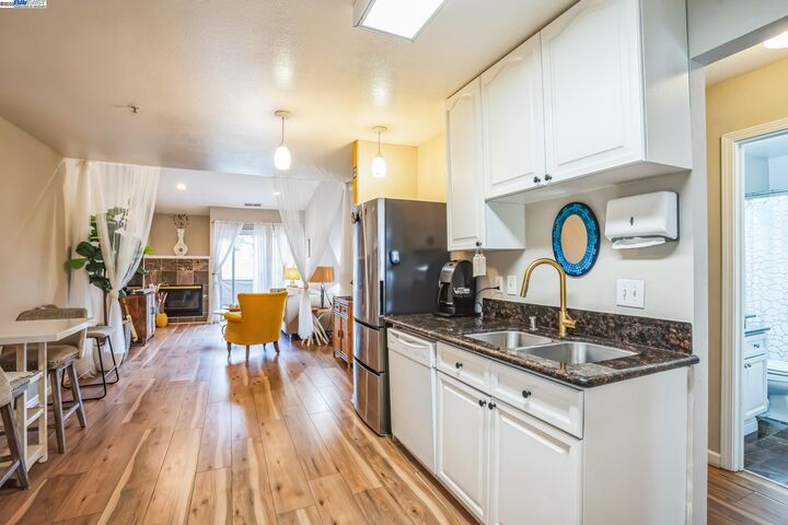Property Photo:  22537 Center St  CA 94541 