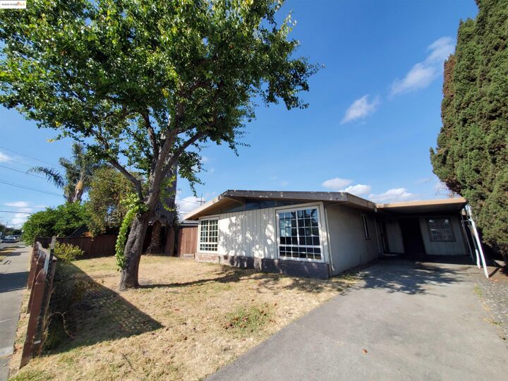 27828 Mandarin Ave  Hayward CA 94544 photo