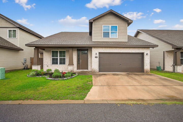 Property Photo: 2259 Hadleigh Hills Ct Court FL 32566