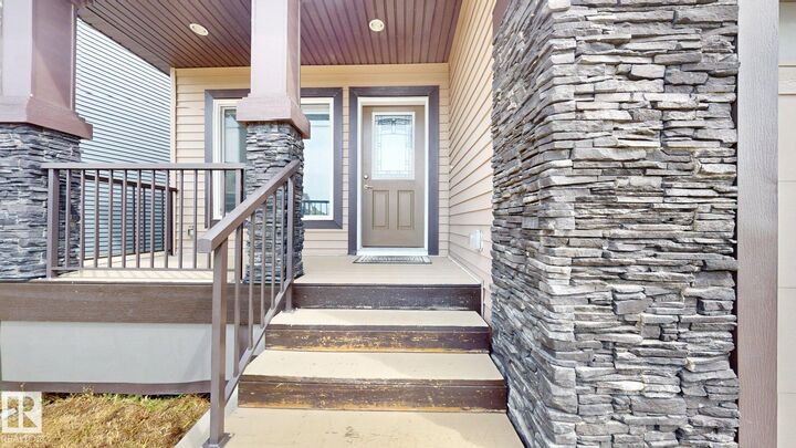 Property Photo:  8607 Mayday Wynd SW  AB T6X 2L3 