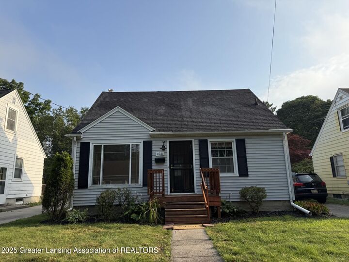 2631 Lasalle Boulevard  Lansing MI 48912 photo