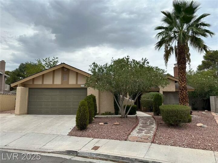 6672 Peachtree Lane  Las Vegas NV 89103 photo