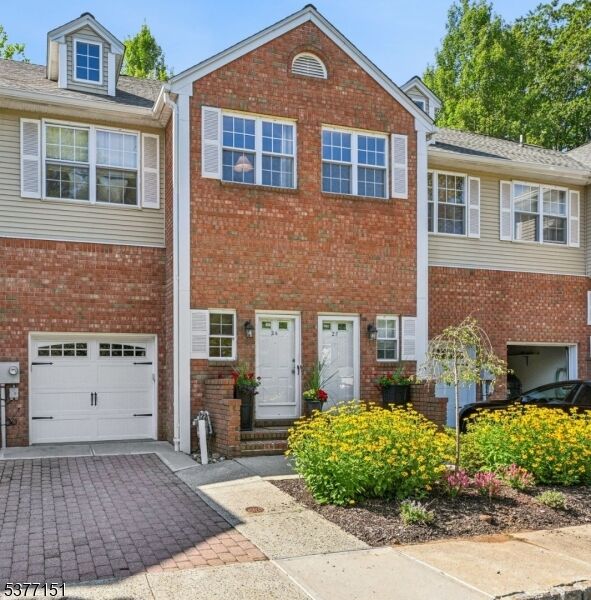 Property Photo:  24 Berkeley Sq 24  NJ 07922 