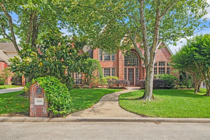 Property Photo:  9719 Appin Falls Drive  TX 77379 