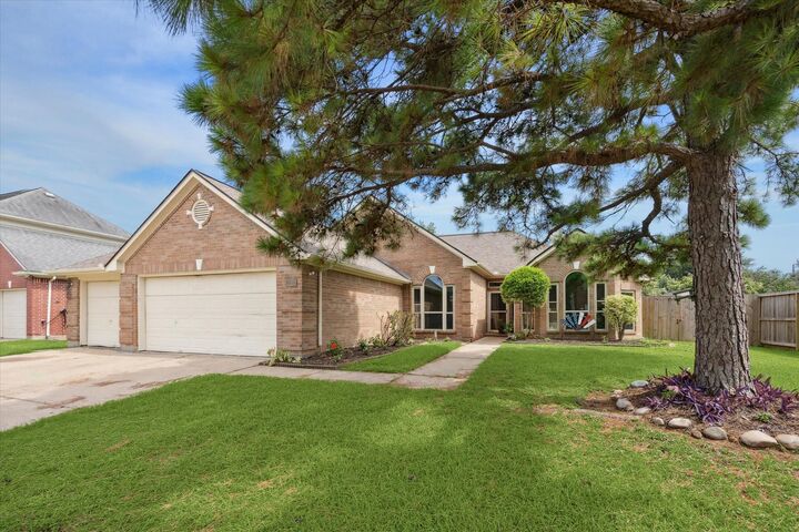Property Photo:  21119 River Court Drive  TX 77449 