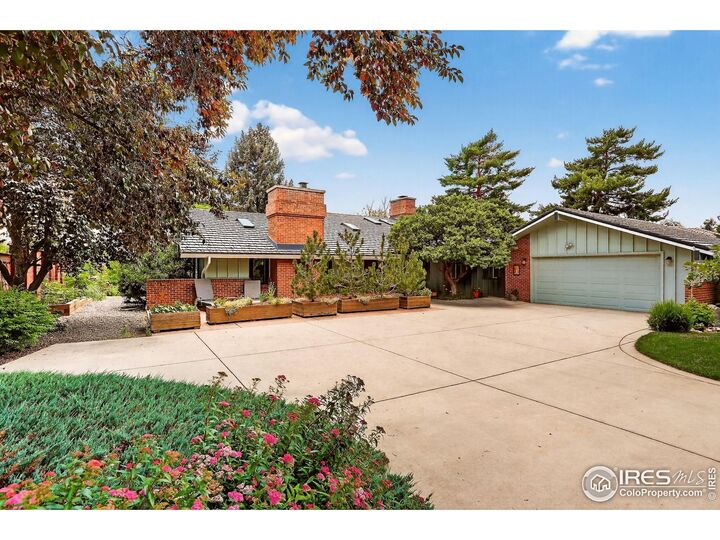 Property Photo: 6972 Roaring Fork Trl CO 80301