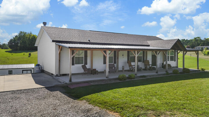 Property Photo:  1451 Squire Fox Road  TN 37725 