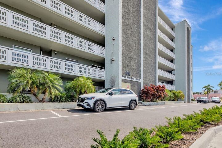 Property Photo:  7321 Central Avenue 303  FL 33710 