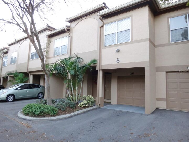 Property Photo: 905 Normandy Trace Road FL 33602