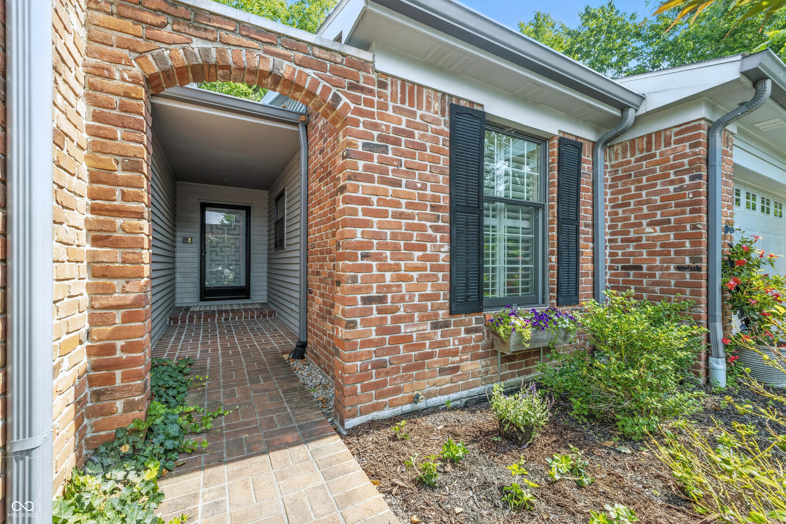 Property Photo:  8539 Quail Hollow Road  IN 46260 