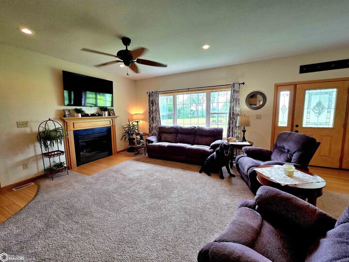 Property Photo: 1984 E County Rd 2900 IL 62330