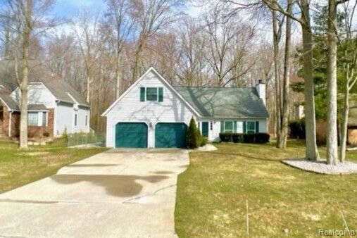 3686 E Surrey Lane  Fort Gratiot MI 48059 4087 photo