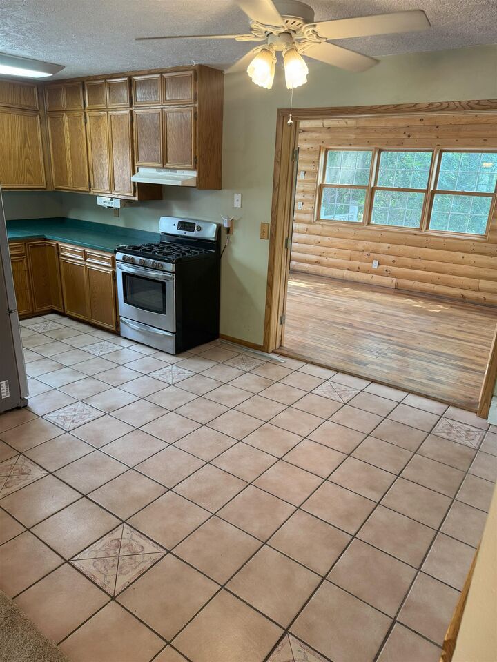 Property Photo:  613 23rd Ave NW  ND 58703 