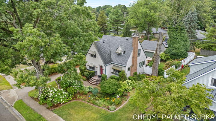 Property Photo:  918 Ruddiman Drive  MI 49445 
