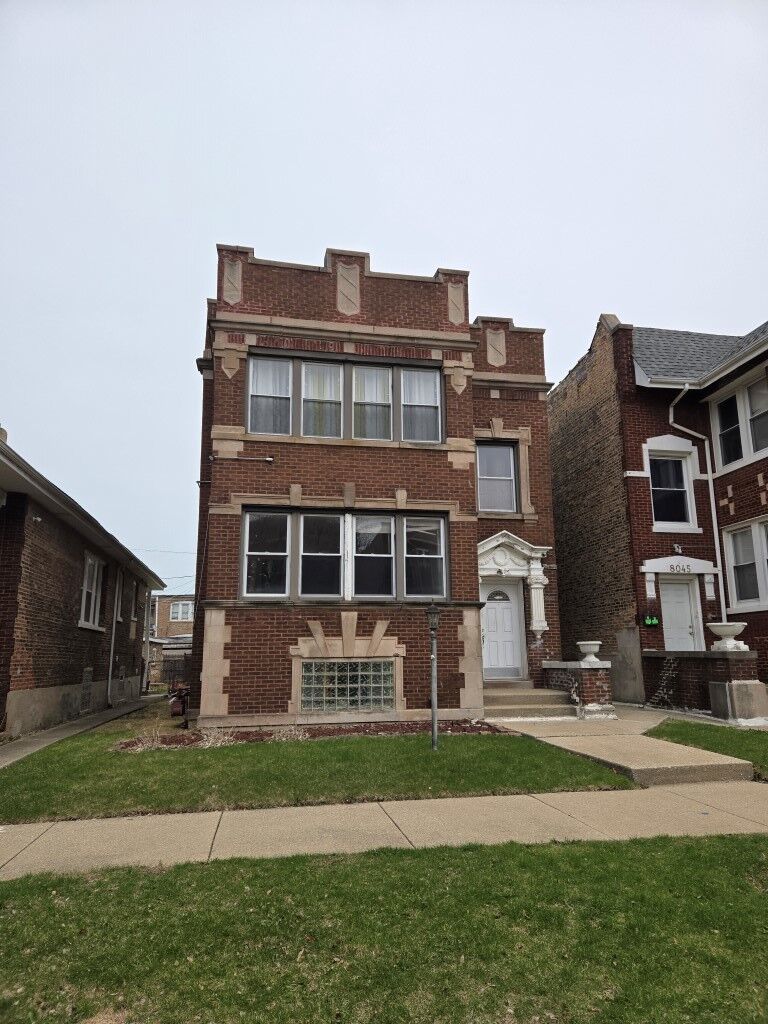 Property Photo: 8041 S Justine Avenue IL 60620