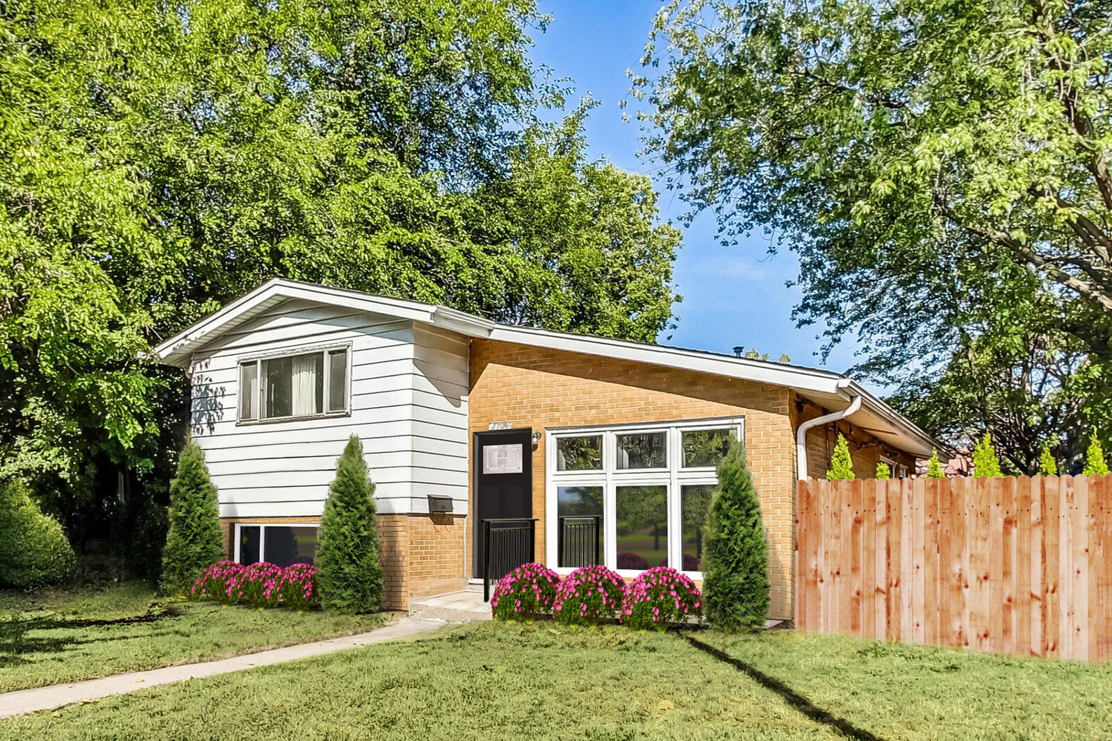 Property Photo:  2101 Emerson Street  IL 60201 