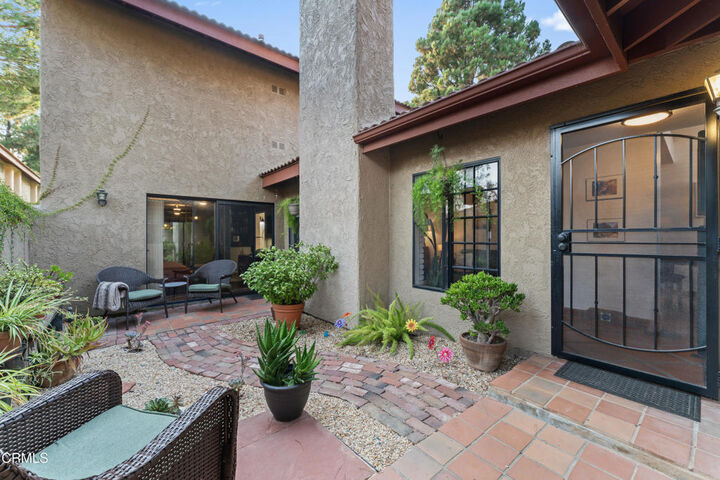 Property Photo:  3675 Via Pacifica Walk  CA 93035 