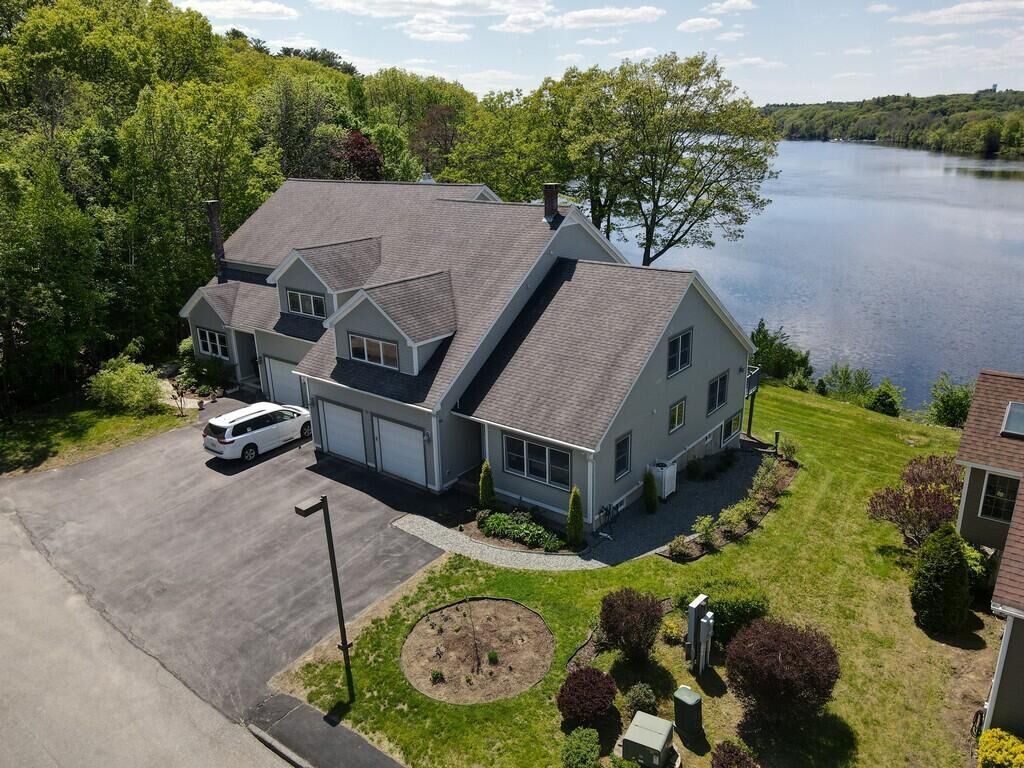 Property Photo:  15 Harbor Drive 15  ME 04412 