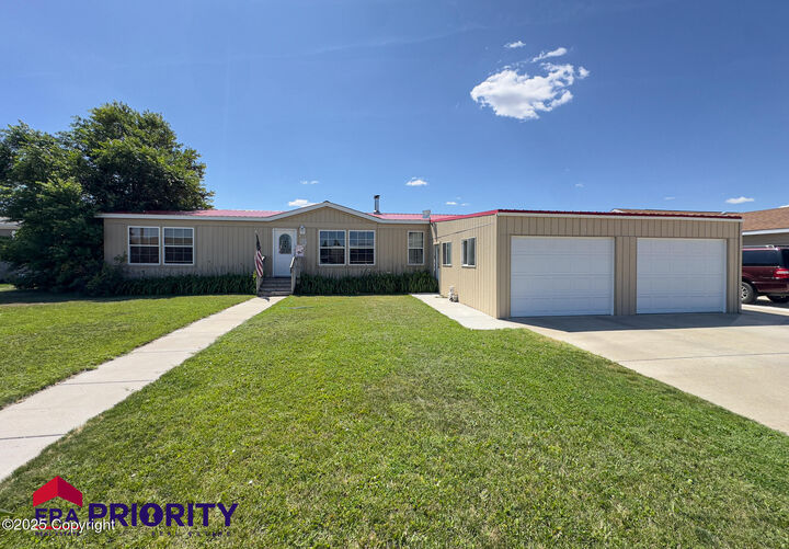 Property Photo: 4402 Daylight Ct - WY 82718