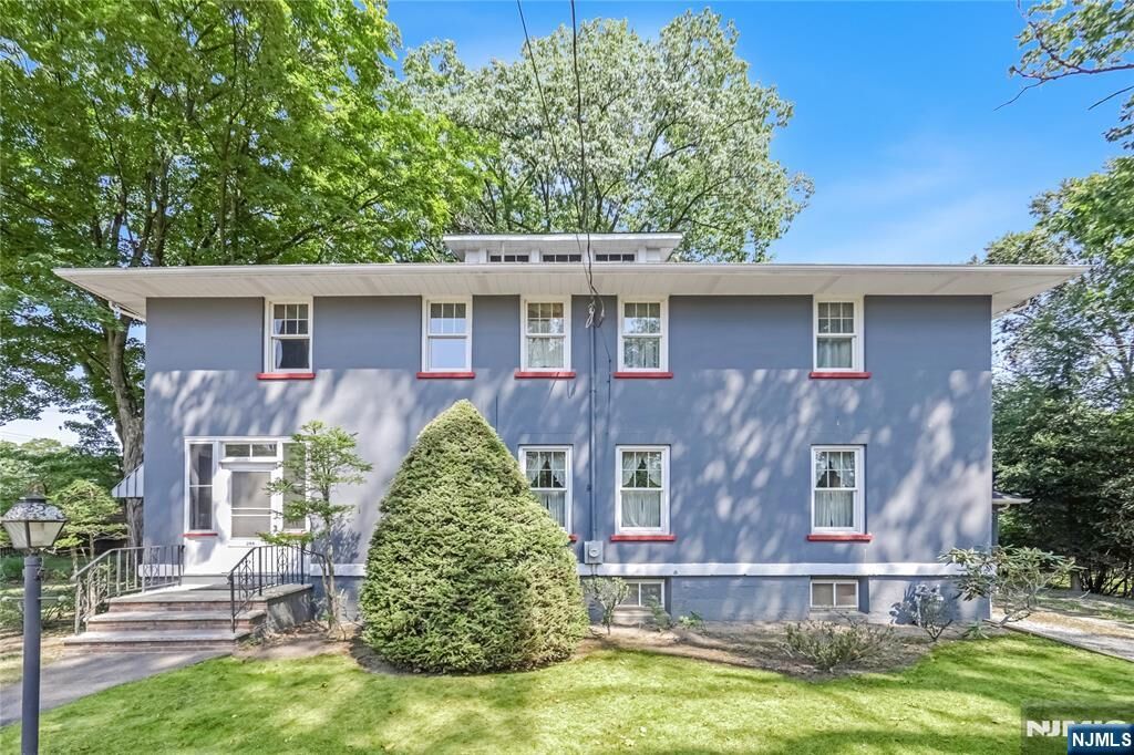 Property Photo:  288 Washington Avenue  NJ 07642 