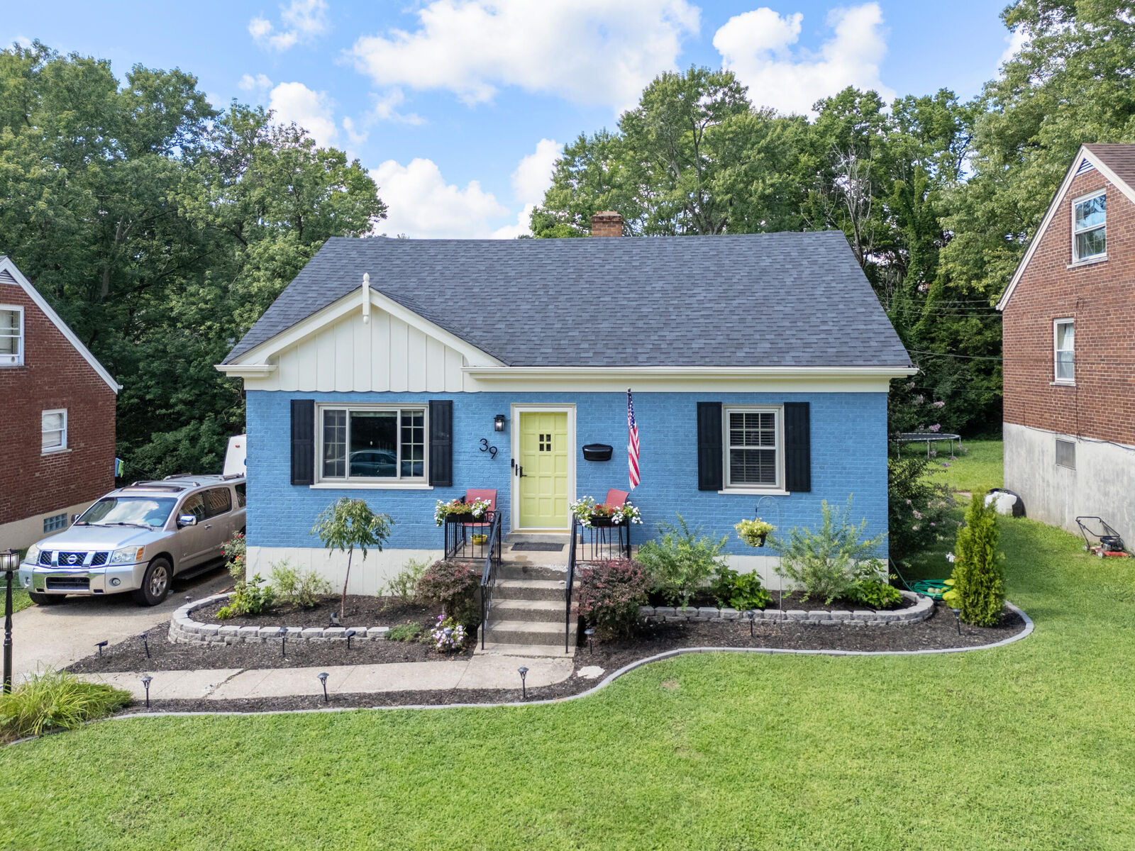 Property Photo: 39 E Lakeside Avenue KY 41017
