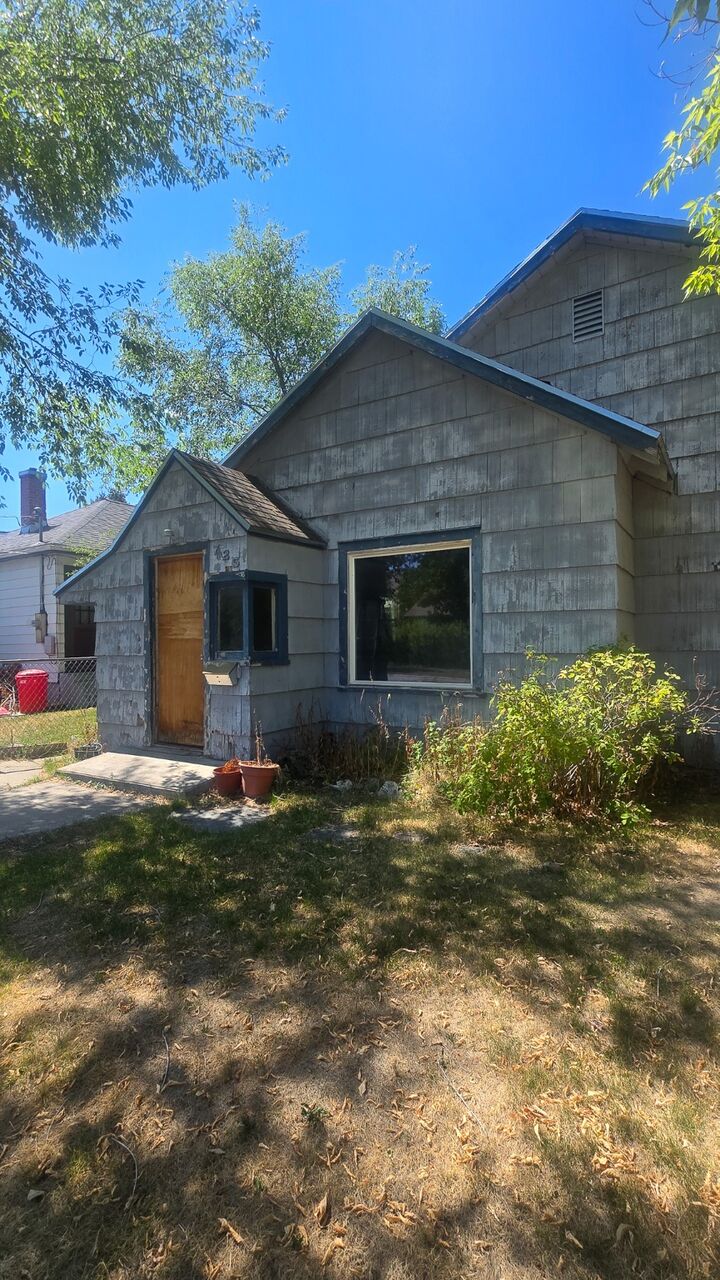 Property Photo: 725 Inez Street MT 59801