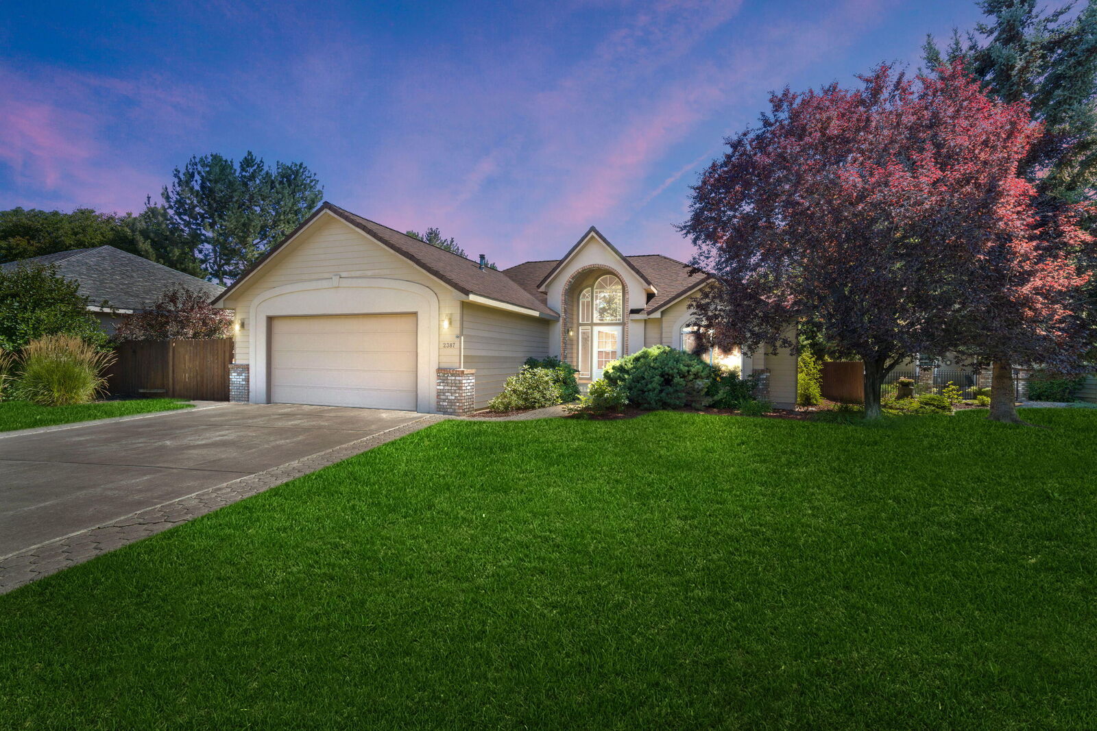 Property Photo:  2387 NE Lakeridge Drive  OR 97701 