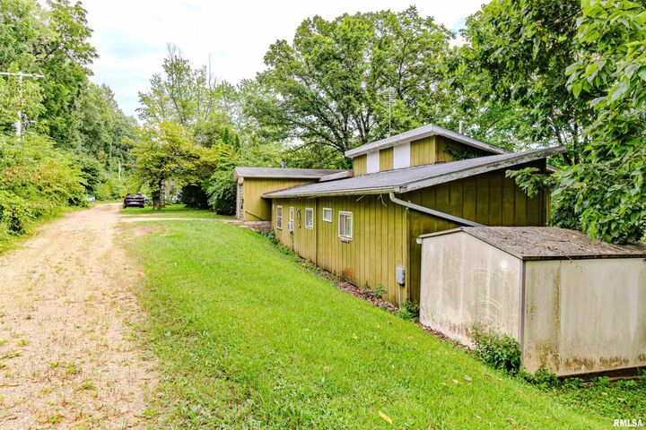 Property Photo:  110 Happy Hollow Drive  IL 61428 