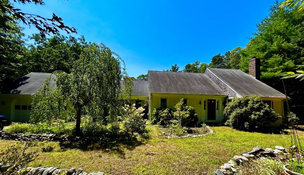 Property Photo:  3 Mulberry Circle  MA 02537 