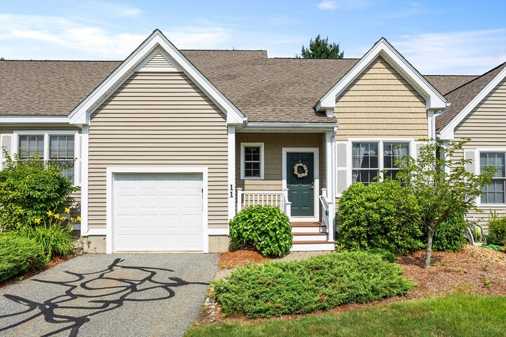 Property Photo:  11 Stone Ridge Road 11  MA 01886 