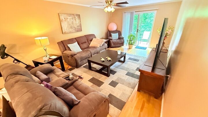 Property Photo: 13 Dallas Dr 308 MA 01826