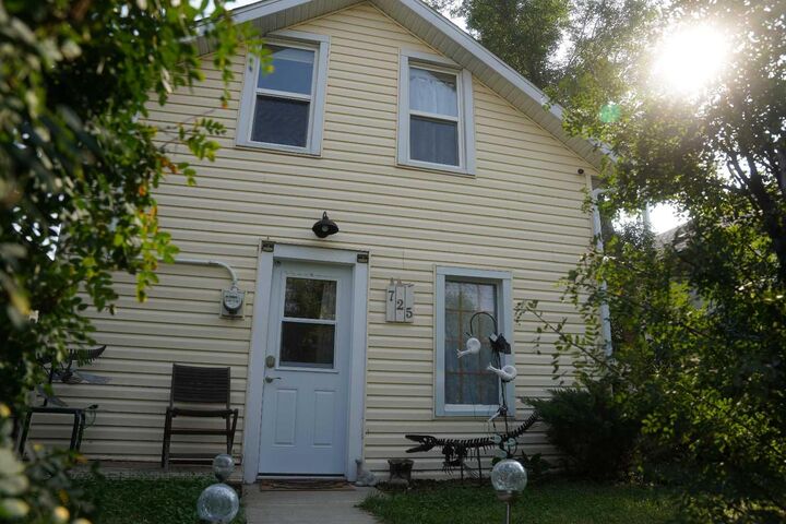 725 2 Avenue W  Drumheller AB T0J 0Y3 photo
