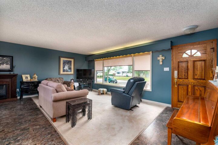 Property Photo: 5732 47 Street AB T9V 1B5